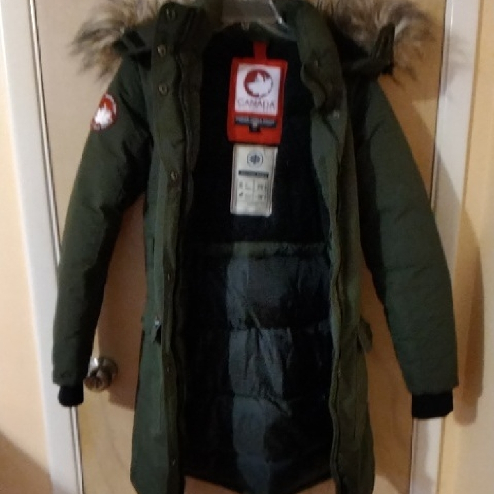 Canada Weather Gear Women's Olive Ski Jacket with Fur Hood - Picture 5 of 6